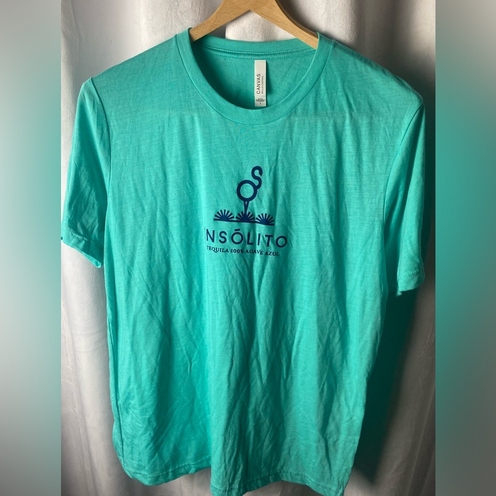 INSOLITO t-shirt.